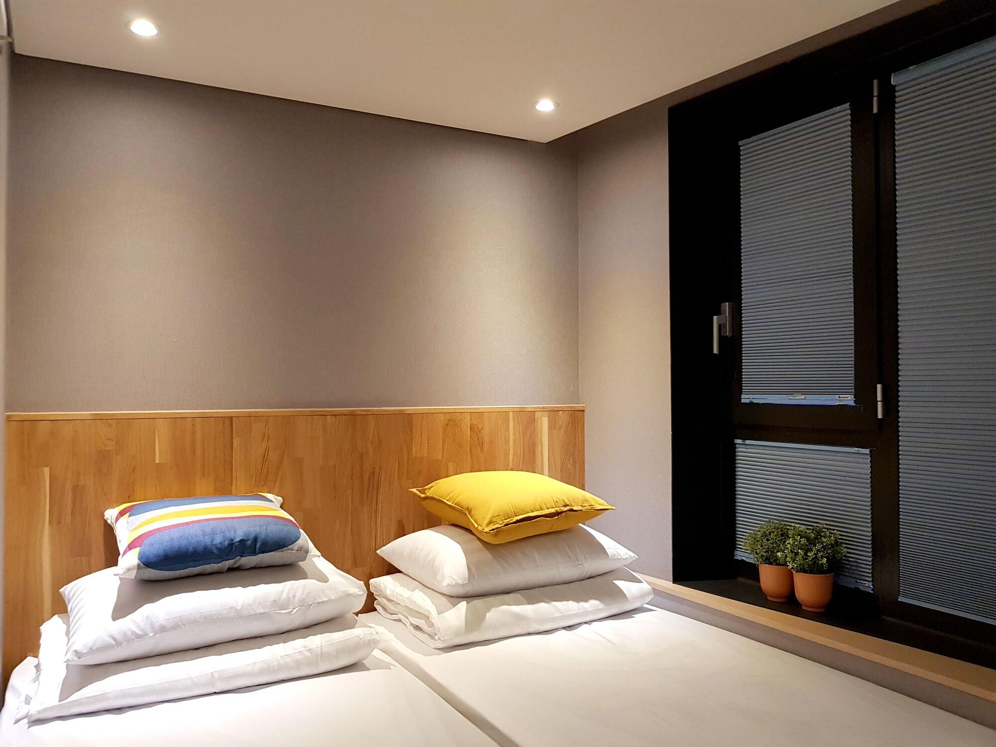Hostel Cleo Seoul Hongdae Ngoại thất bức ảnh