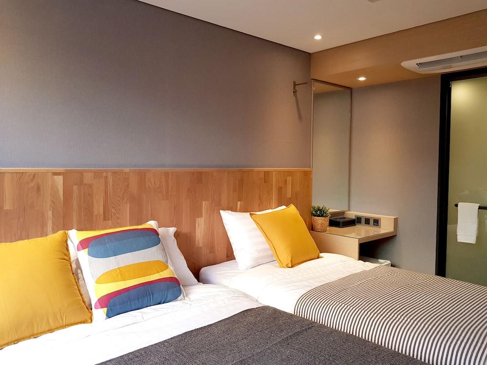 Hostel Cleo Seoul Hongdae Ngoại thất bức ảnh