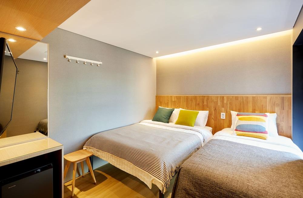 Hostel Cleo Seoul Hongdae Ngoại thất bức ảnh