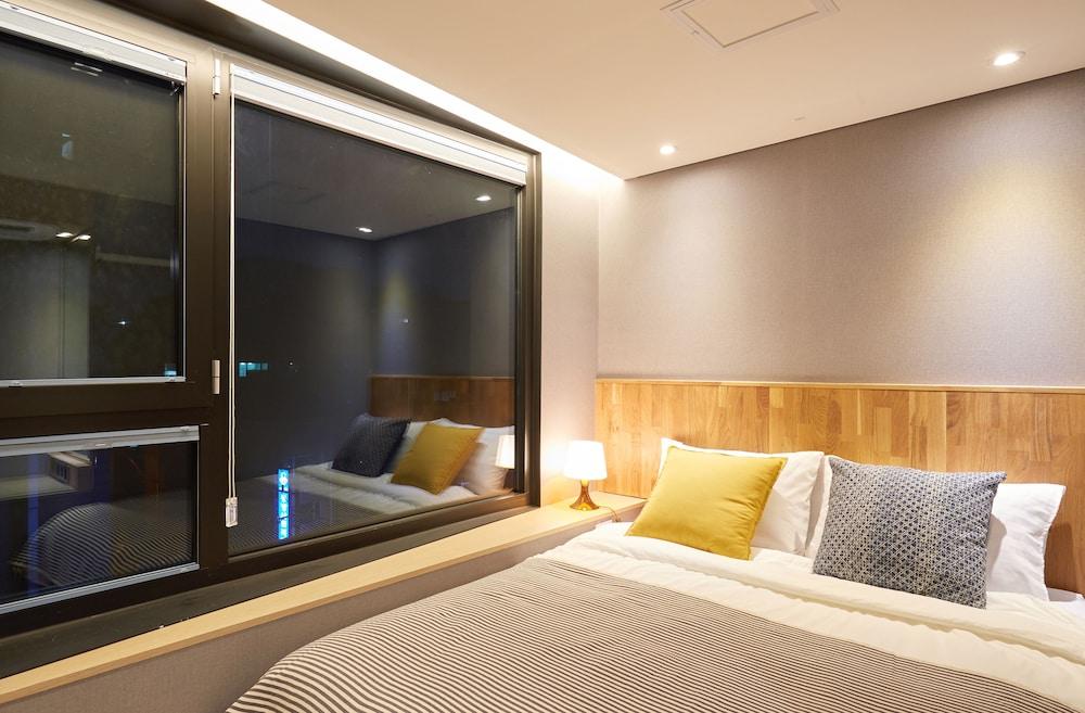 Hostel Cleo Seoul Hongdae Ngoại thất bức ảnh