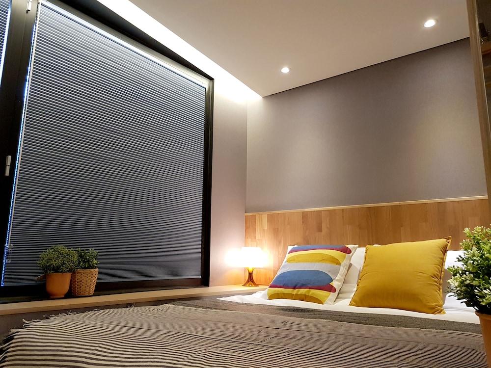 Hostel Cleo Seoul Hongdae Ngoại thất bức ảnh
