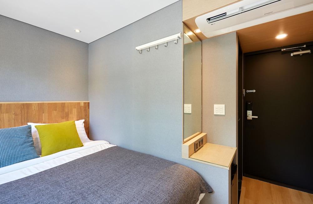 Hostel Cleo Seoul Hongdae Ngoại thất bức ảnh