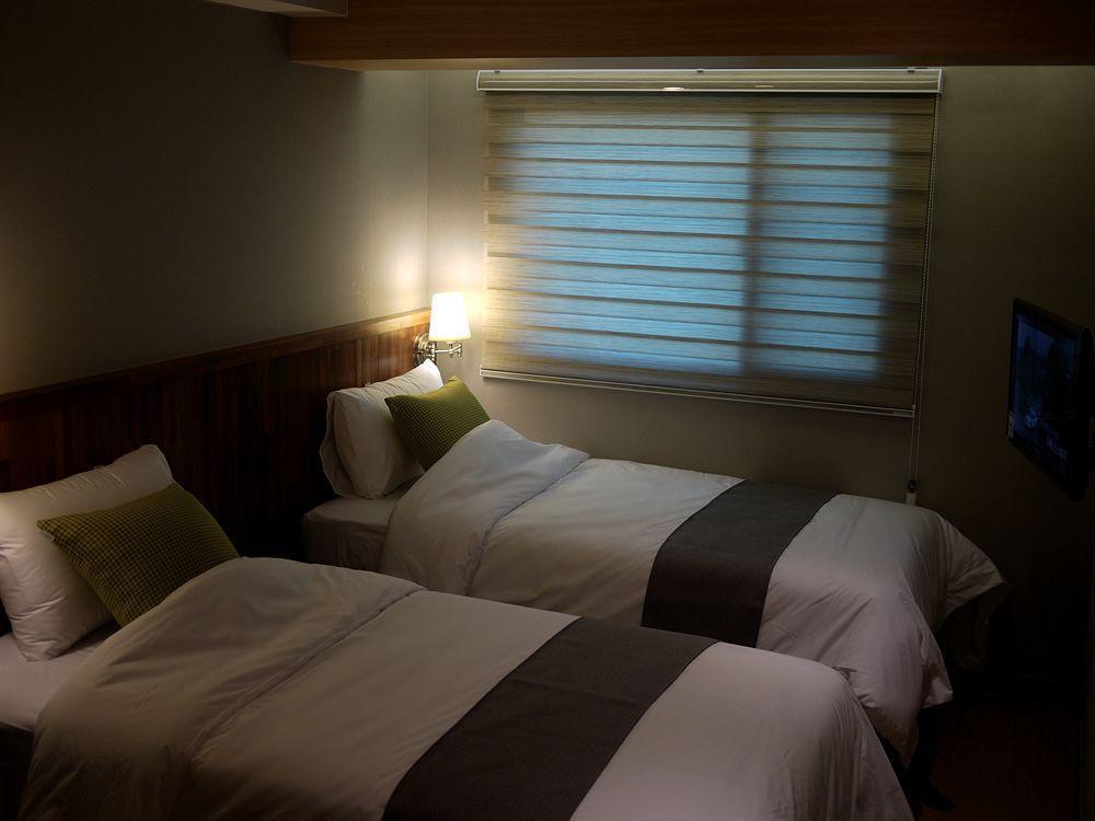 Hostel Cleo Seoul Hongdae Ngoại thất bức ảnh