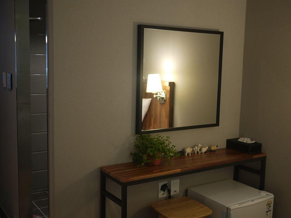 Hostel Cleo Seoul Hongdae Ngoại thất bức ảnh