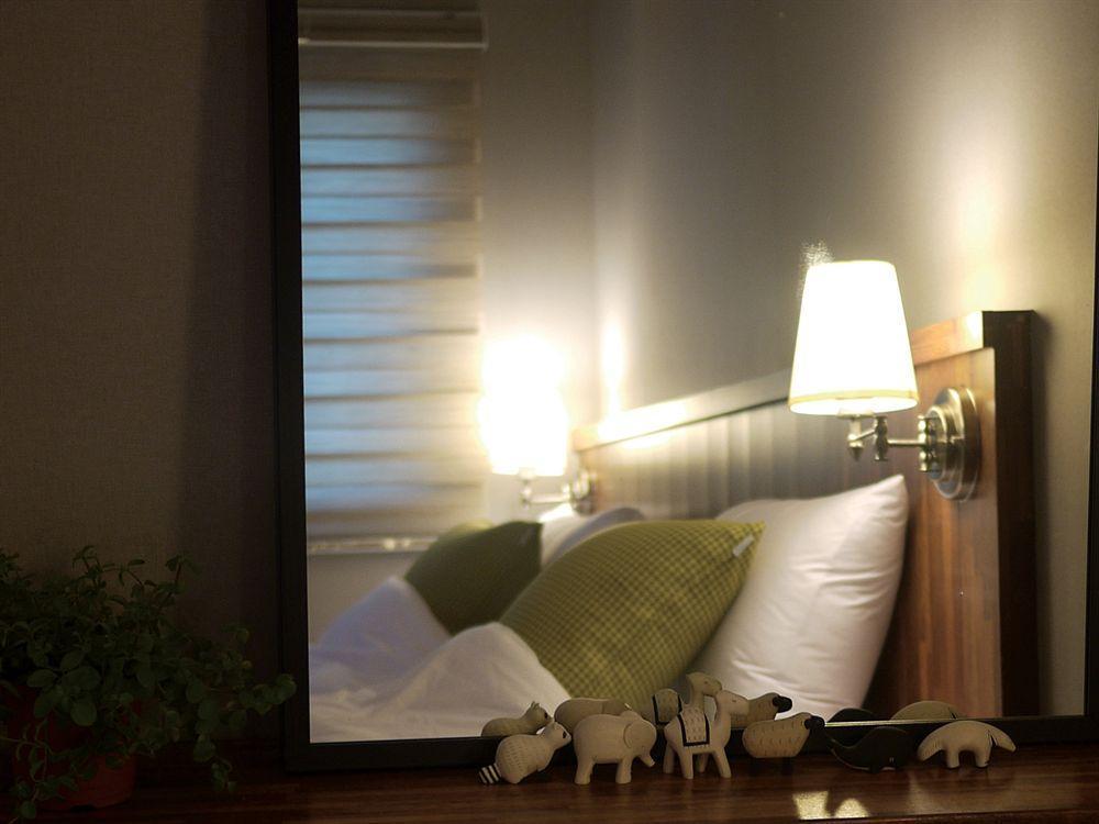 Hostel Cleo Seoul Hongdae Ngoại thất bức ảnh