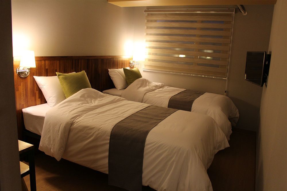 Hostel Cleo Seoul Hongdae Ngoại thất bức ảnh