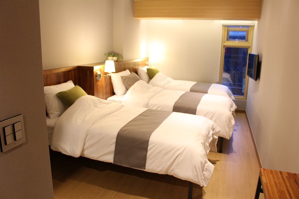 Hostel Cleo Seoul Hongdae Ngoại thất bức ảnh