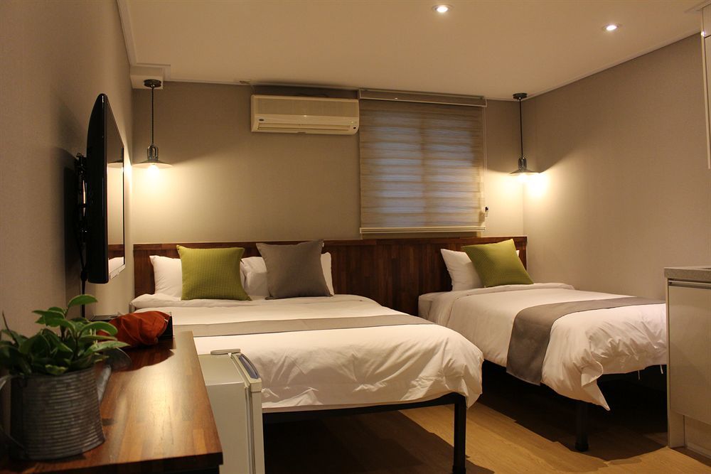 Hostel Cleo Seoul Hongdae Ngoại thất bức ảnh
