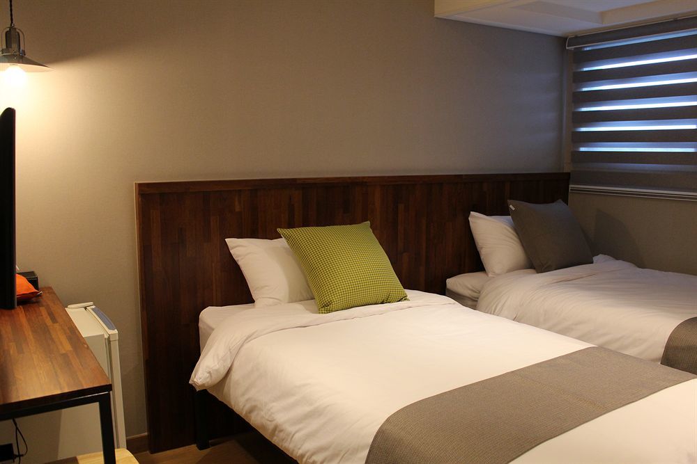 Hostel Cleo Seoul Hongdae Ngoại thất bức ảnh